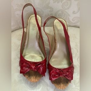 Me Too RED. Size 9 ½